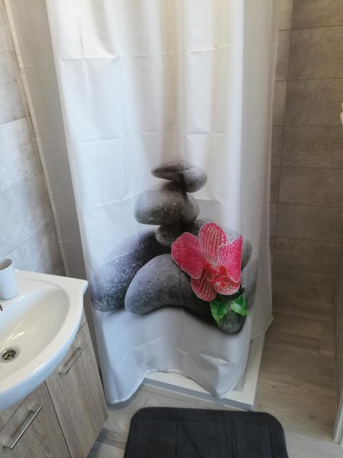 Armona Apartment Устка Екстериор снимка