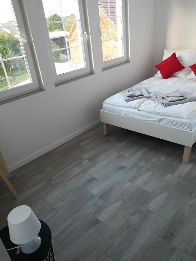 Armona Apartment Устка Екстериор снимка